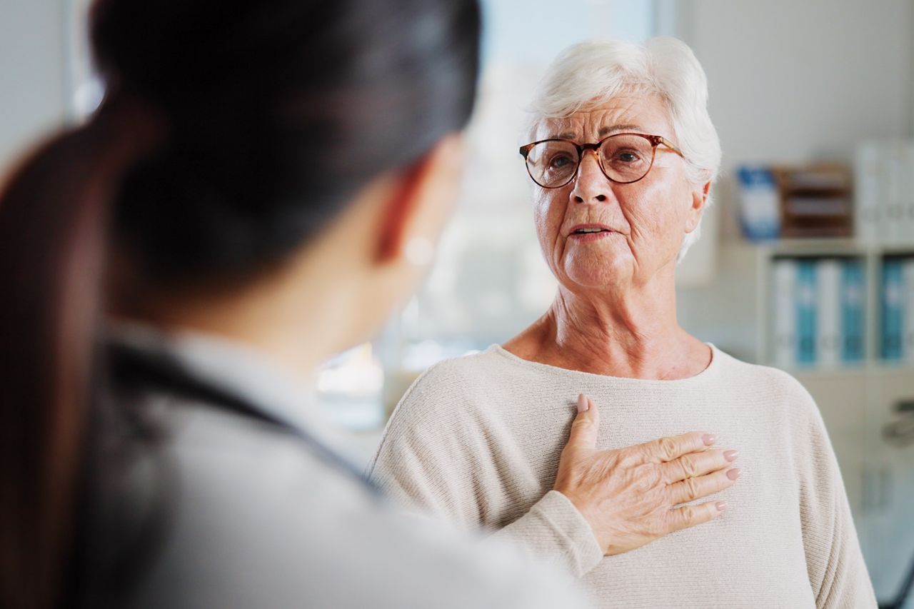 Women at heart care doctor