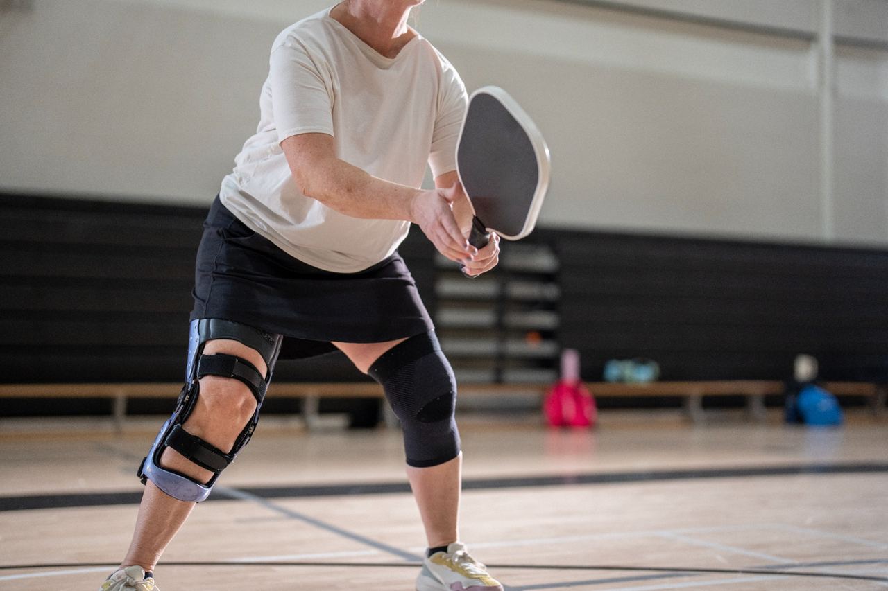 Pickleball knee braces