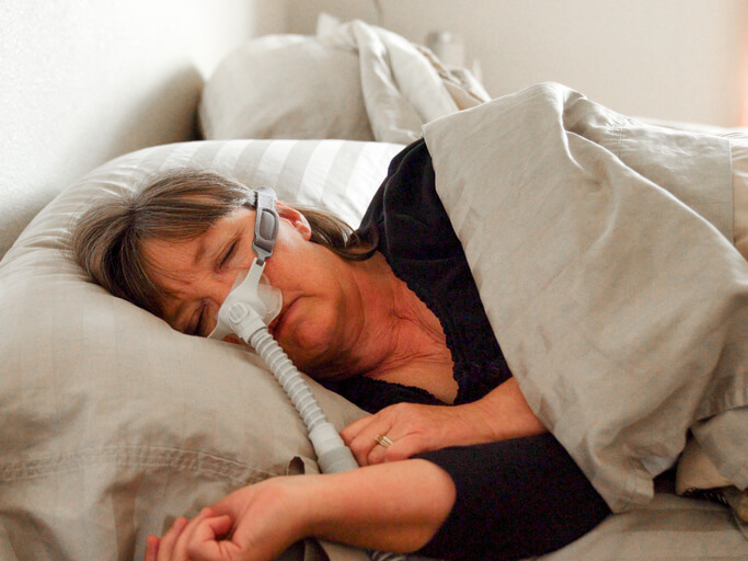How to Sleep With a CPAP Machine