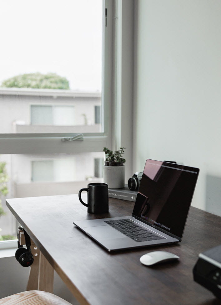 Image - Laptop on Desk